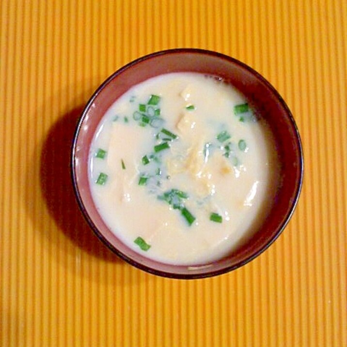 豆腐と卵の豆乳スープ♪